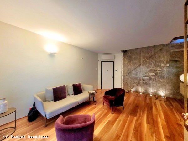 ATTICO 5 LOCALI CON TERRAZZO ATTICO 5 LOCALI CON TERRAZZO