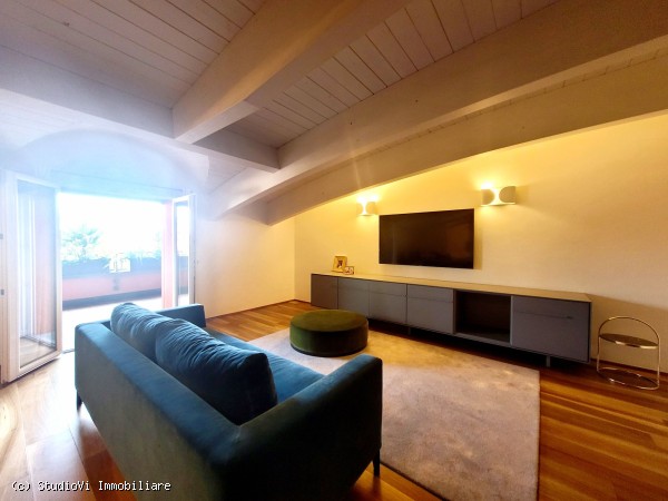 ATTICO 5 LOCALI CON TERRAZZO ATTICO 5 LOCALI CON TERRAZZO