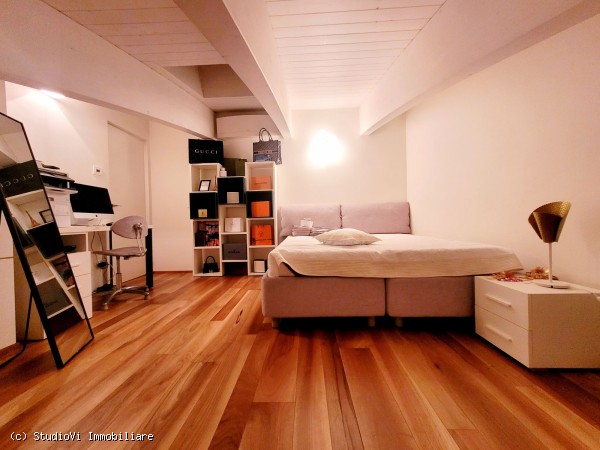 ATTICO 5 LOCALI CON TERRAZZO ATTICO 5 LOCALI CON TERRAZZO