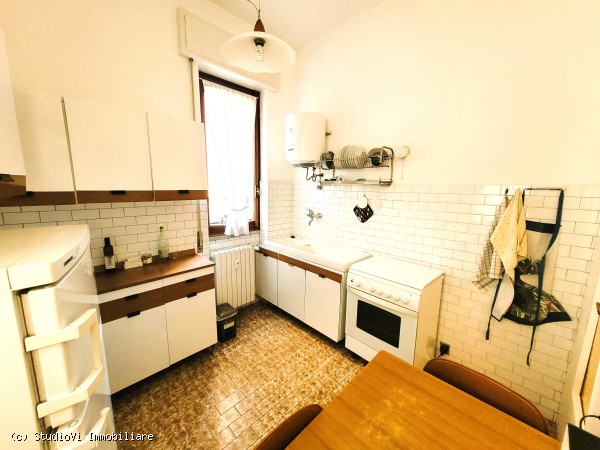 4 LOCALI VIA GOLDONI 4 LOCALI VIA GOLDONI