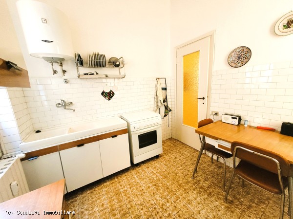 4 LOCALI VIA GOLDONI 4 LOCALI VIA GOLDONI