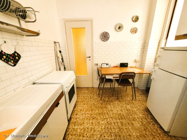 4 LOCALI VIA GOLDONI 4 LOCALI VIA GOLDONI