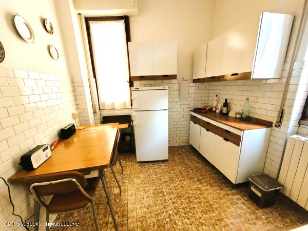 4 LOCALI VIA GOLDONI 4 LOCALI VIA GOLDONI
