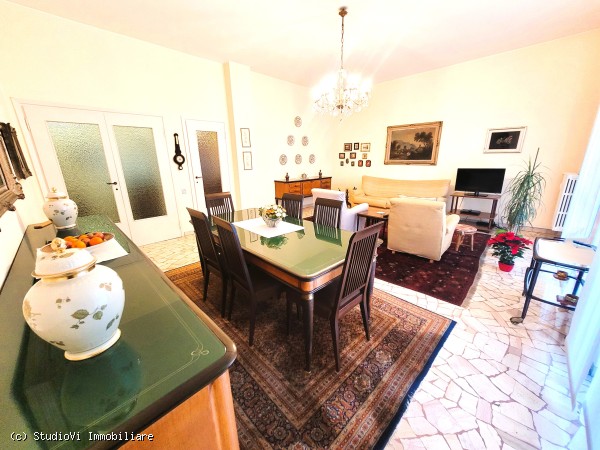 4 LOCALI VIA GOLDONI 4 LOCALI VIA GOLDONI