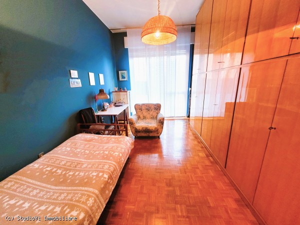 4 LOCALI VIA GOLDONI 4 LOCALI VIA GOLDONI